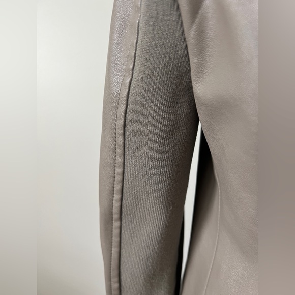 Saks Fifth Avenue Faux Leather Open Front Jacket Size Small Taupe Drape Style - Picture 7 of 15